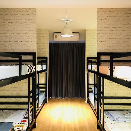WJ Hostel Bangkok Eksteriør billede