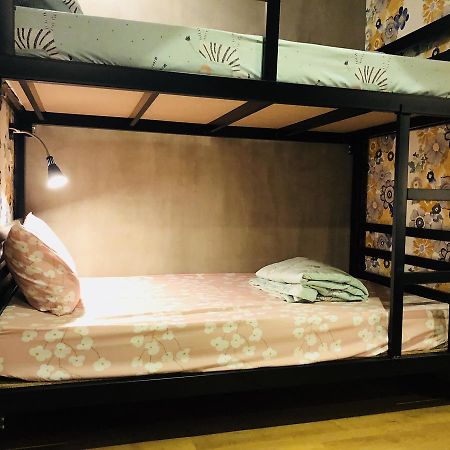WJ Hostel Bangkok Eksteriør billede