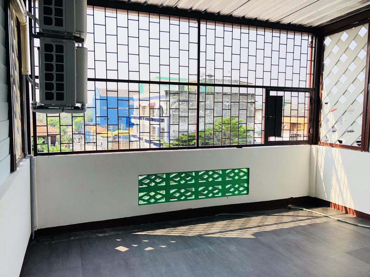 WJ Hostel Bangkok Eksteriør billede